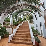 Apartment Parque Royal 1 *