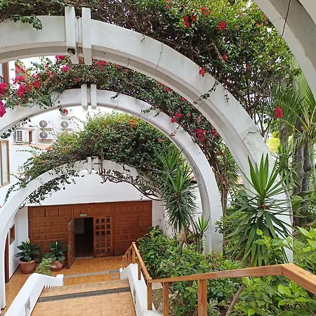 Parque Royal 1 * Адехе